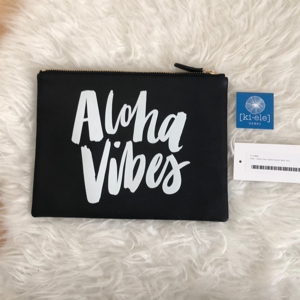 Like New Aloha Vibes Clutch - Picture 6 of 7